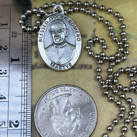 Estate Blessed Oscar Romero Martyr Religious Medal Steel Chain Charm Necklace - Picture 5 of 5